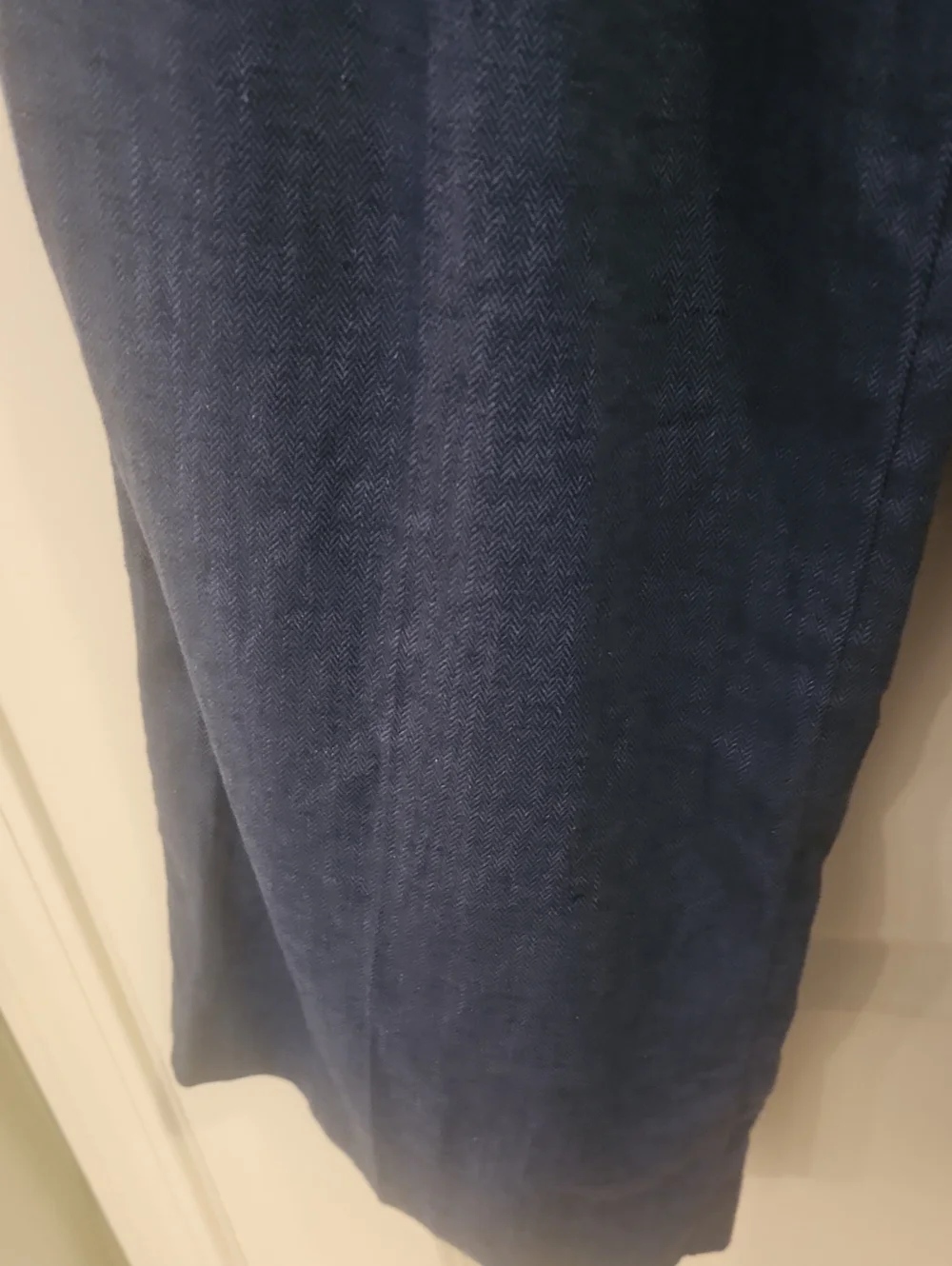 Banana Republic Wide-Leg Linen Blend Pants in Navy